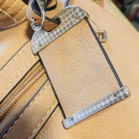 Bulldog Conceal Carry Cross Body Purse - Picture 10 of 12